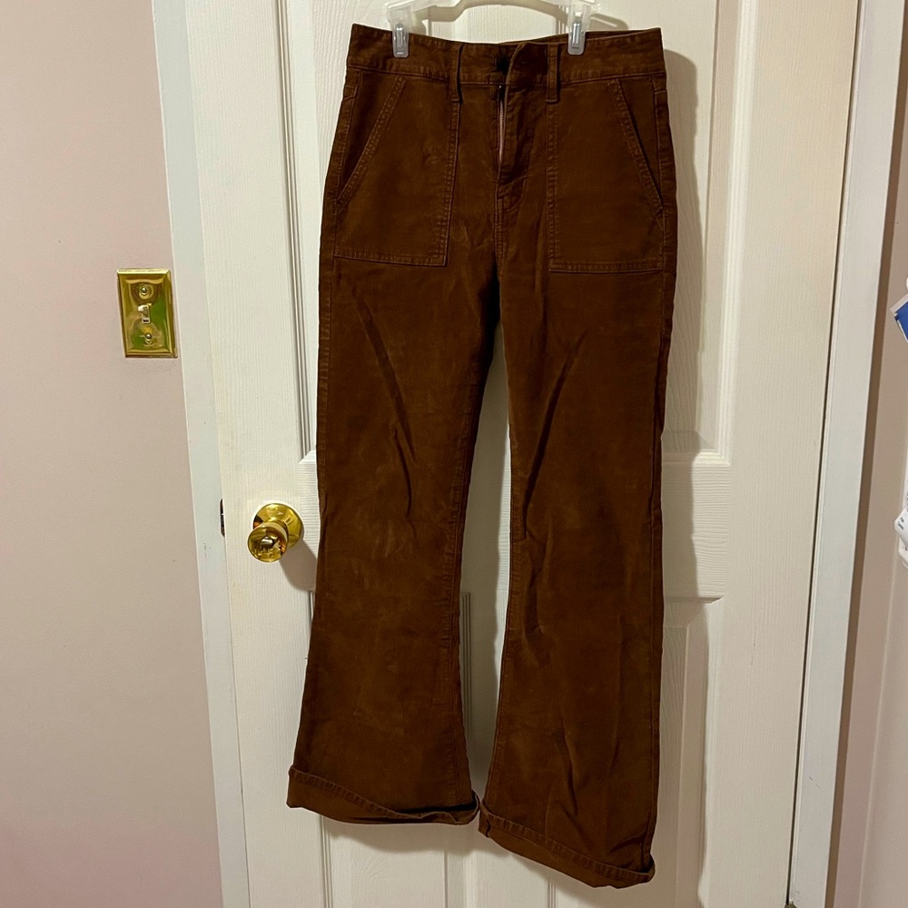 AMERICAN EAGLE Super Hi-Rise Flare Jeans🧸